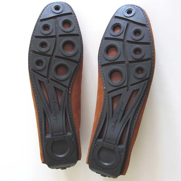 new FERRAGAMO rust suede Gancio driver loafers 7 1/2 B Italy - Picture 7 of 7